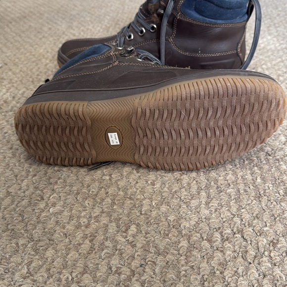 Mens brown liner boots. Size 9.5 - Picture 4 of 4